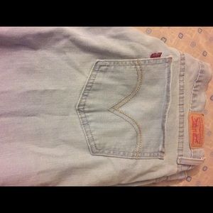 Women Levi’s size 13 light blue and dark blue